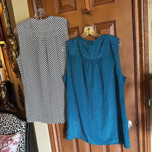 2 Women’s Banana Republic Silk Chevron Blouses, size XL - Picture 4 of 8